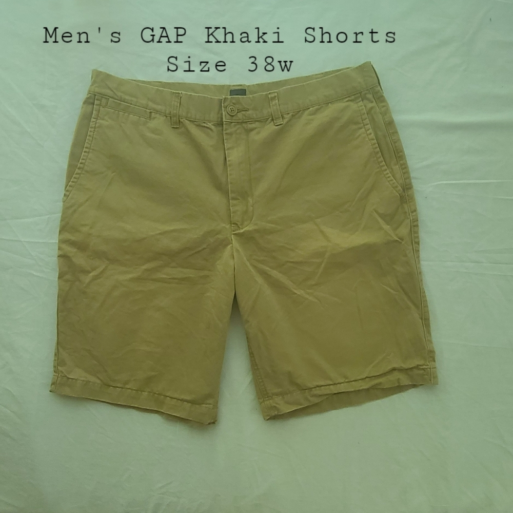 Men's GAP Khaki Shorts